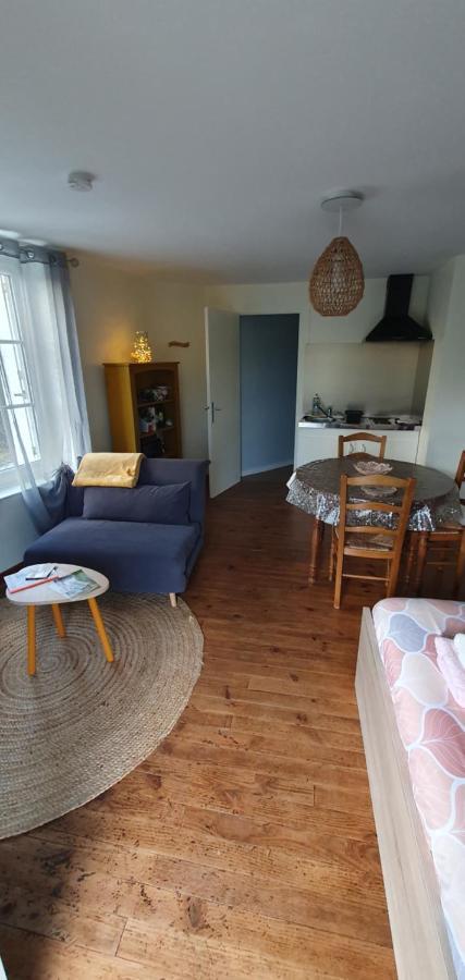 Le Studio De Rochavelle Daire Chiché Dış mekan fotoğraf